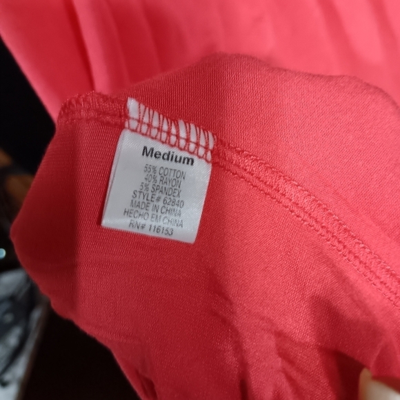 NWOT POOF! size medium sleeveless blouse - Picture 5 of 5